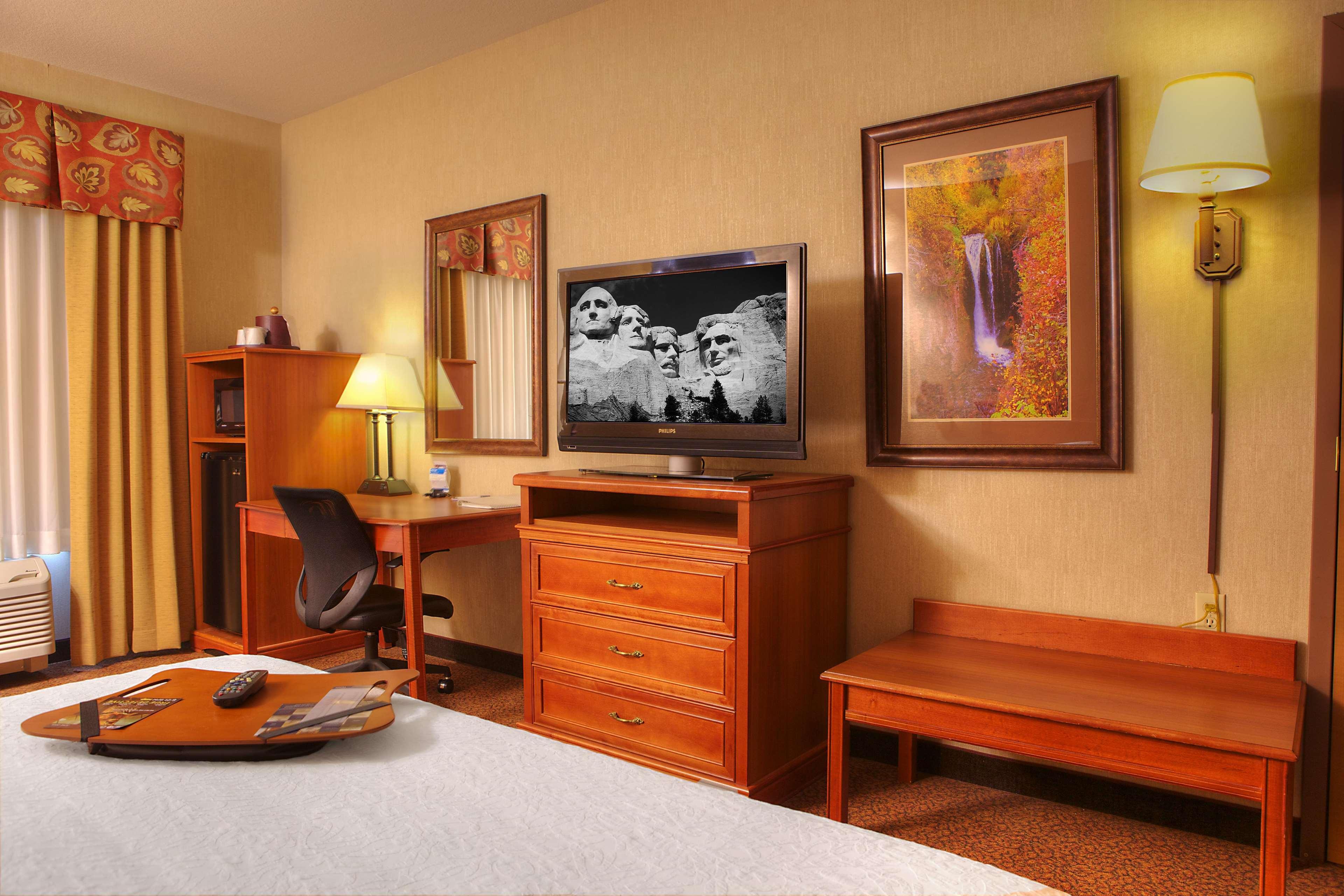 Comfort Inn & Suites Rapid City Near Mt Rushmore מראה חיצוני תמונה