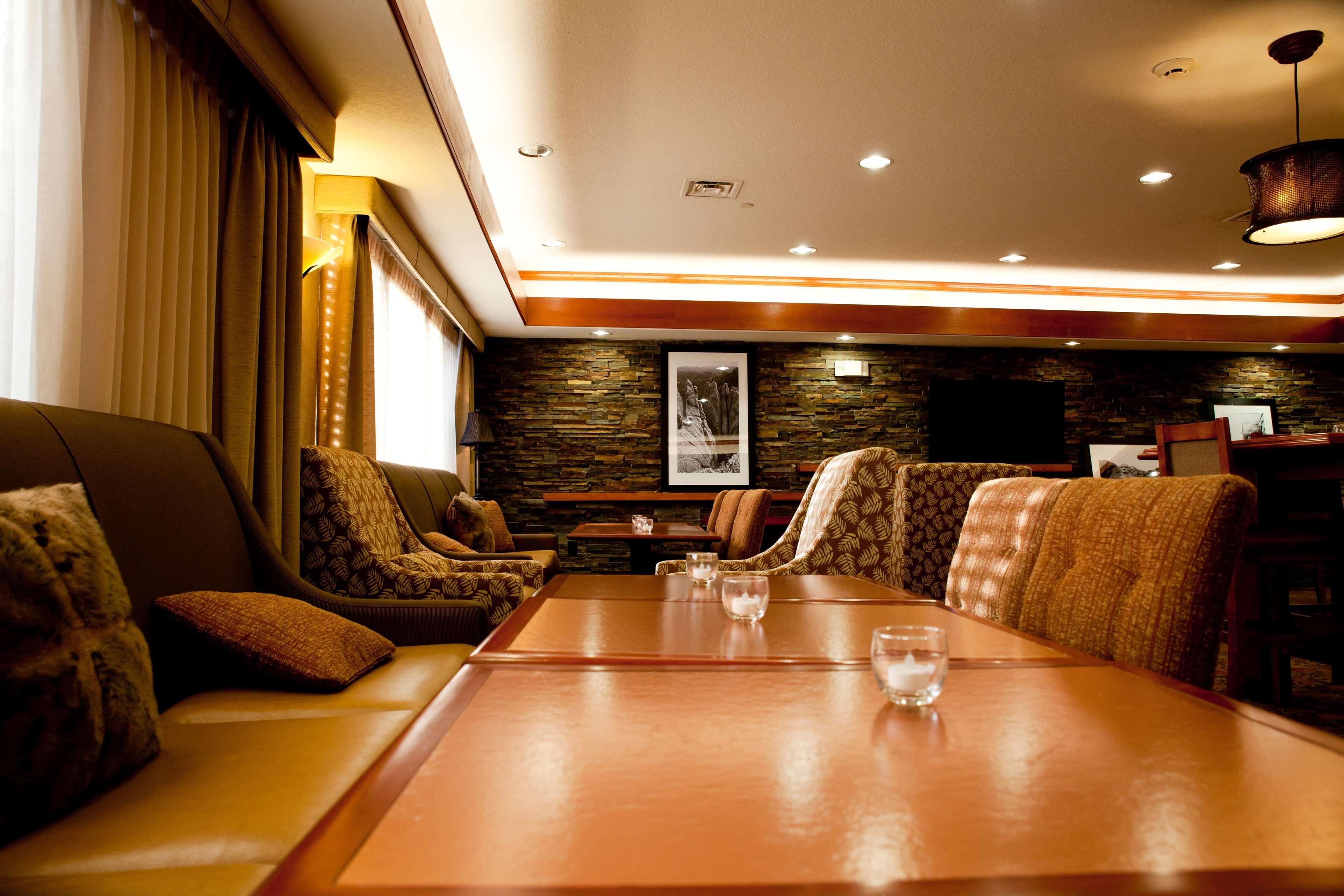 Comfort Inn & Suites Rapid City Near Mt Rushmore מראה חיצוני תמונה
