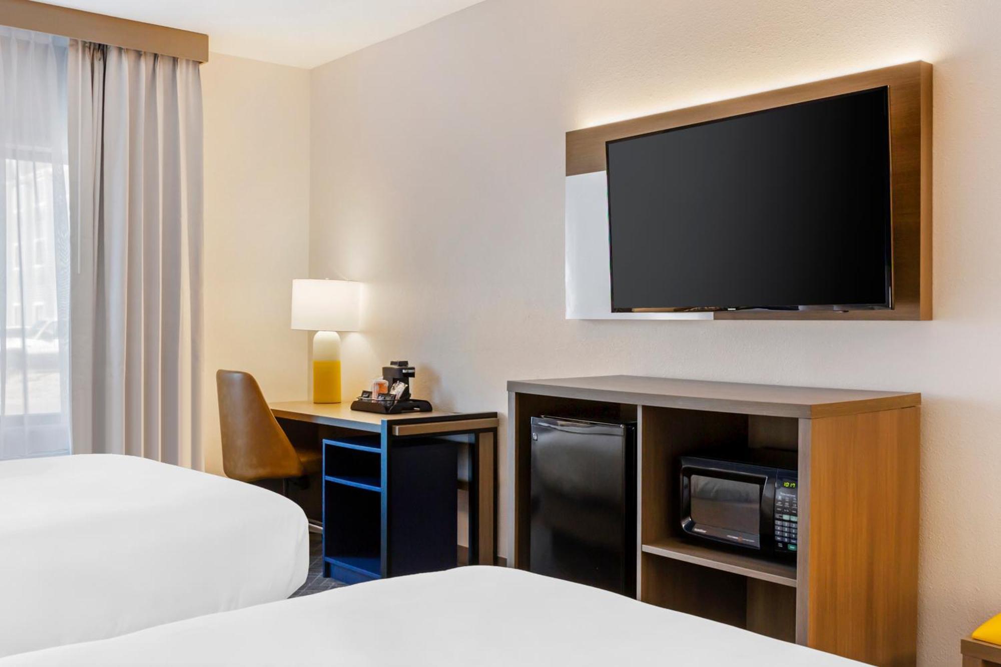 Comfort Inn & Suites Rapid City Near Mt Rushmore מראה חיצוני תמונה